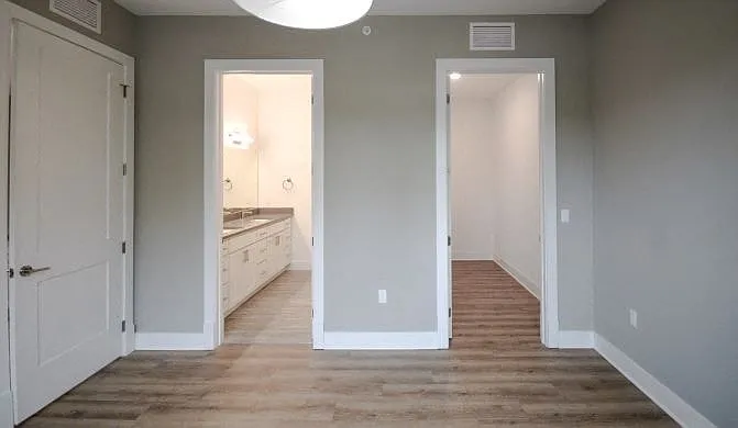 Cedar Valley Luxury Apartments — Photo 34