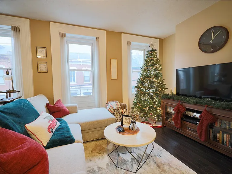 515 Lockhart St #3 — Photo 6