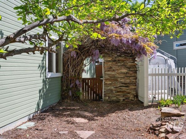 12102 W Keates Dr, Boise, ID 83709