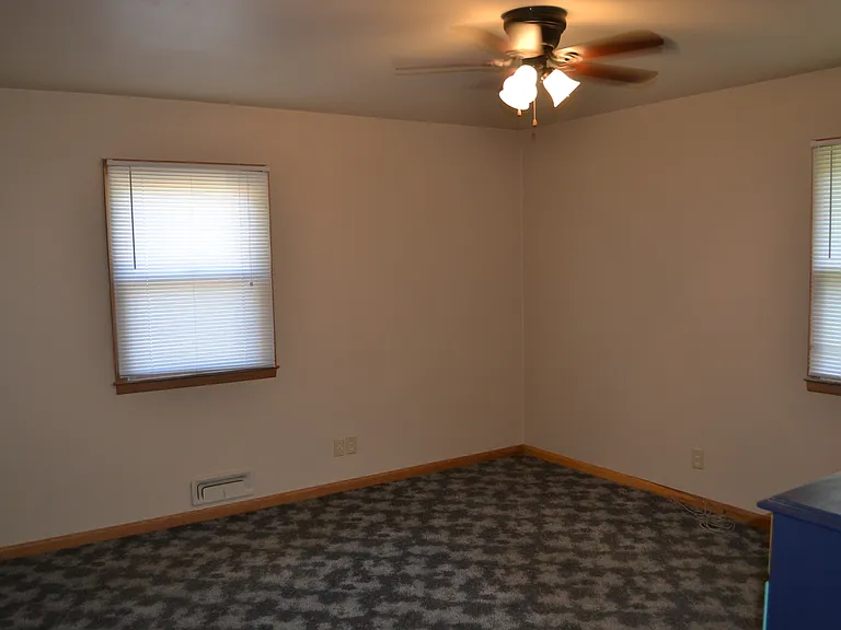 322 Webster St — Photo 51