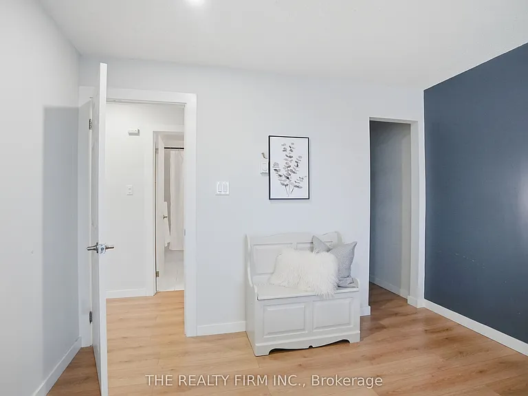 735 Deveron Cres #310 — Photo 12