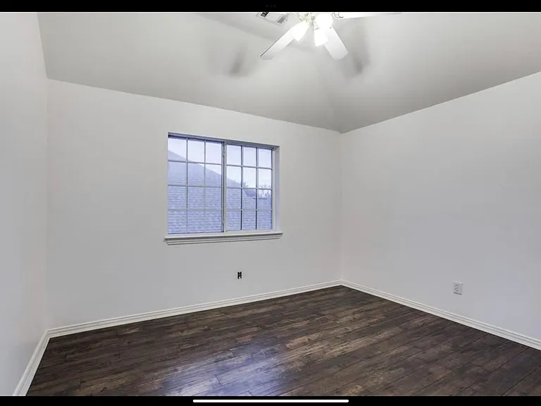 8513 Moraine Dr — Photo 16