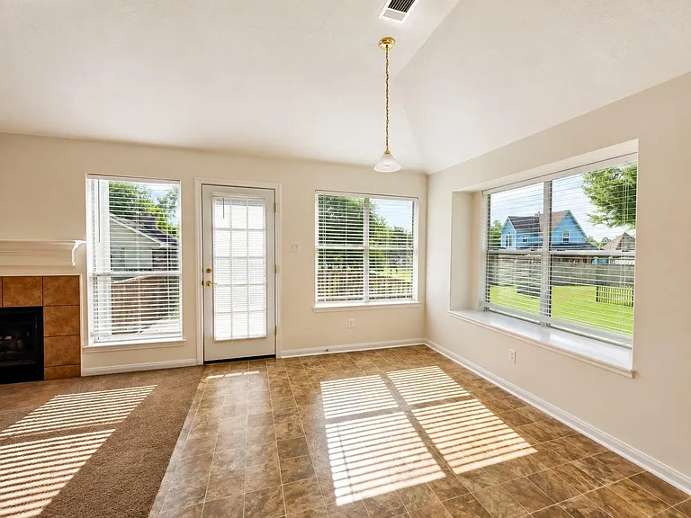 6858 Stillwater Dr — Photo 17