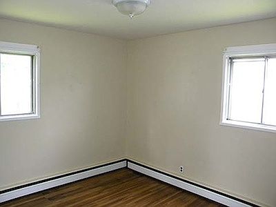 5th image of 904 Leroy St