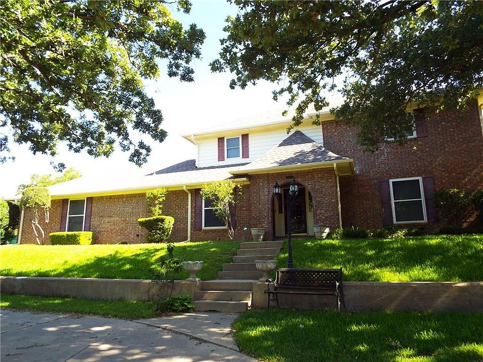 1st image of 2295 Shady Ln