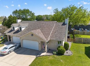212 Huntington Ct, Shorewood, IL 60404