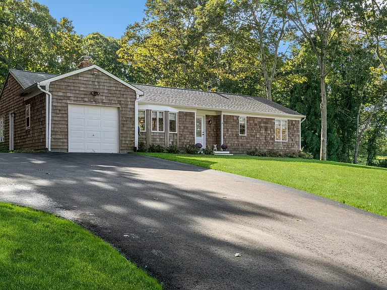 152 Marys Ln — Photo 1