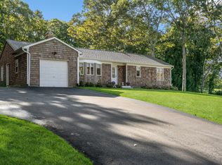 152 Marys Ln, Southampton, NY 11968