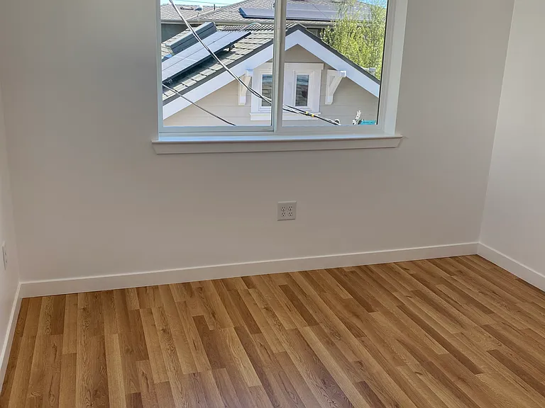 1615 Phillips Ln — Photo 13