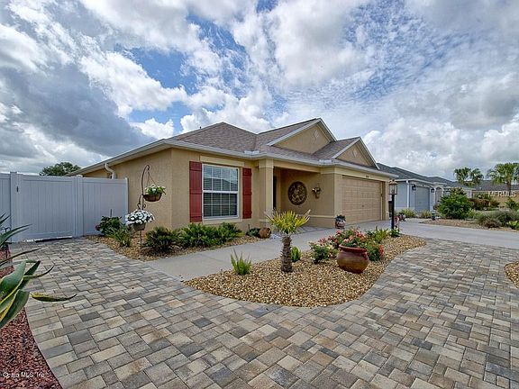 2nd image of 2114 Sandalwood Pl