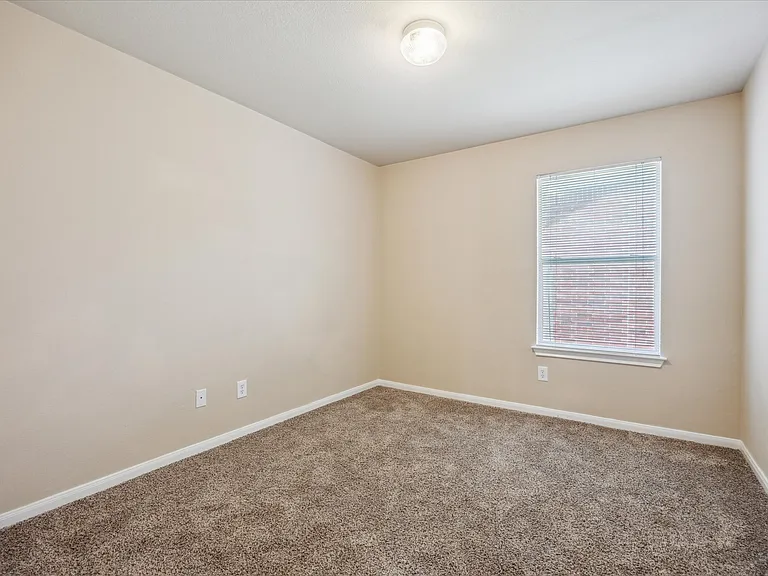 3813 Bandice Ln — Photo 10