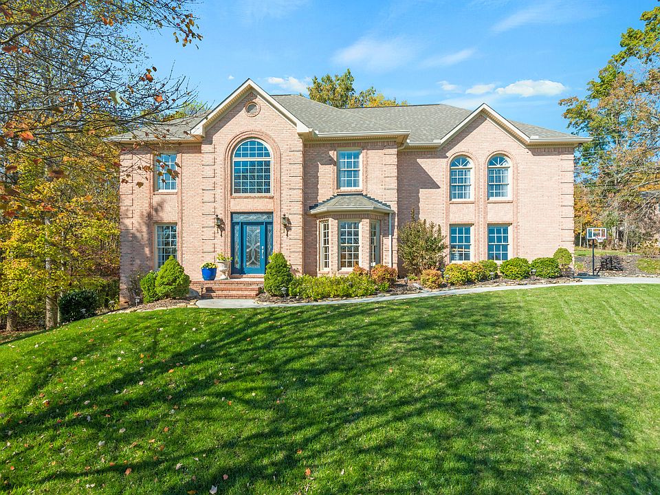1st image of 608 Werndl Dr