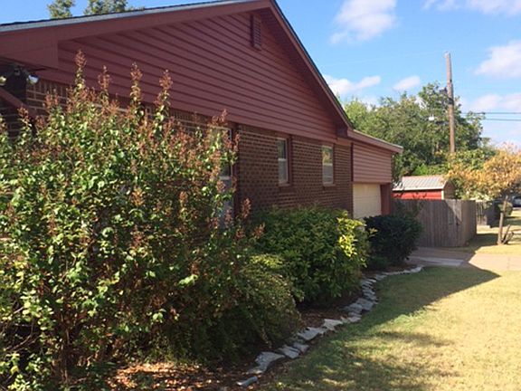 4th image of 2034 Lincoln Dr
