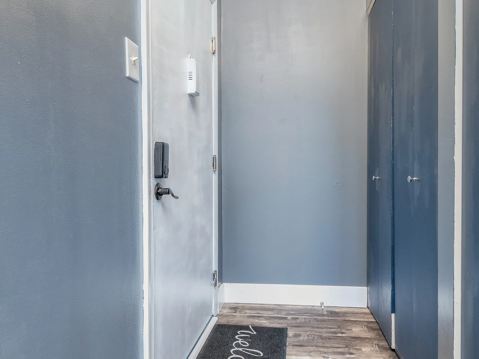 2 bed, 1124 sqft, $2,000 — Photo 2