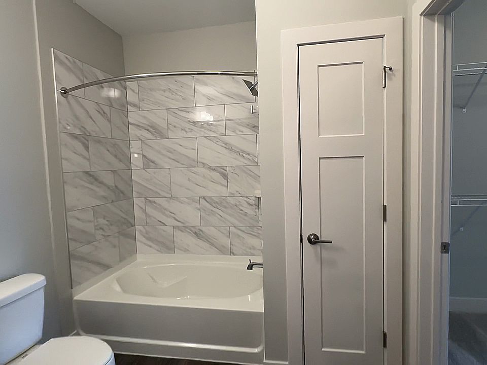 Image is of an identical but empty unit