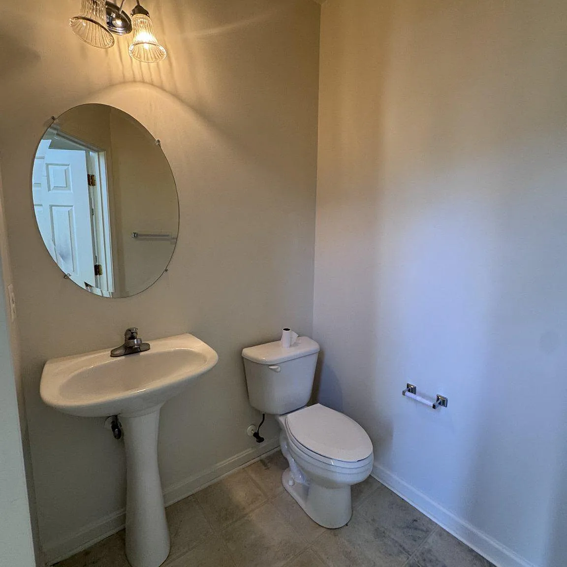 4 bed, 2.5 bath, 2248 sqft, $2,395 — Photo 4