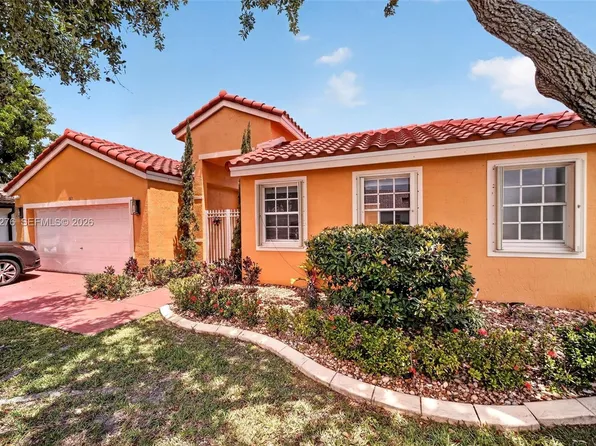 685 SW 198th Ter, Pembroke Pines, FL 33029