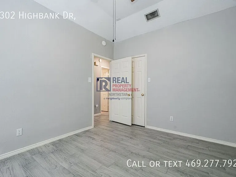 2302 Highbank Dr — Photo 31