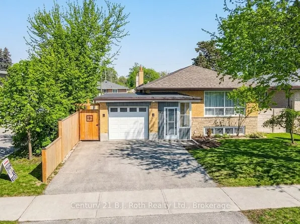 156 The Westway, Toronto, ON M9P 2C1