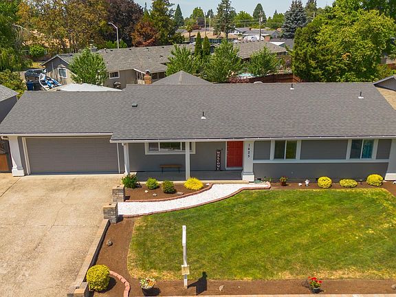 2nd image of 1425 Garden Ct NE