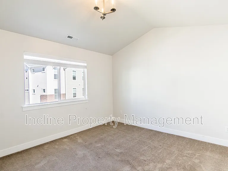 4863 W Spire Way — Photo 7