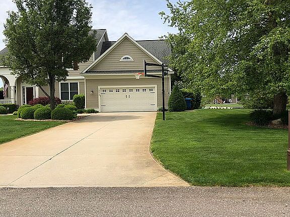 2nd image of 13013 Acacia Dr