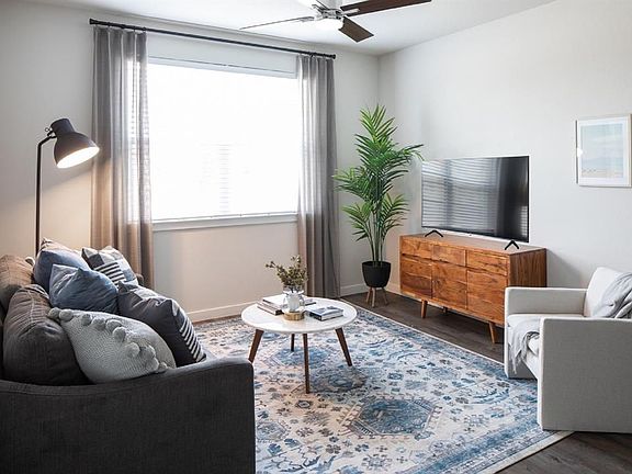 4th image of 6701 Farmington St #1960-441
