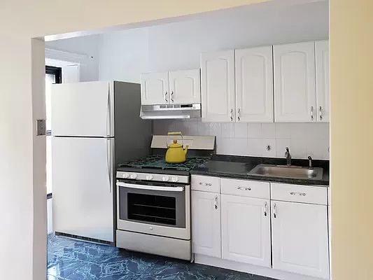 2nd image of 384 Park Pl APT 4
