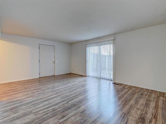 5th image of 10407 Briarbend Dr APT 2