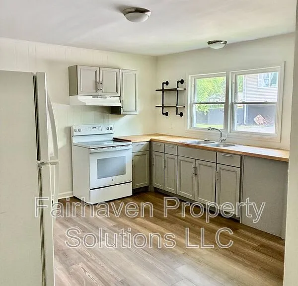 109 Signal View St #A — Photo 2