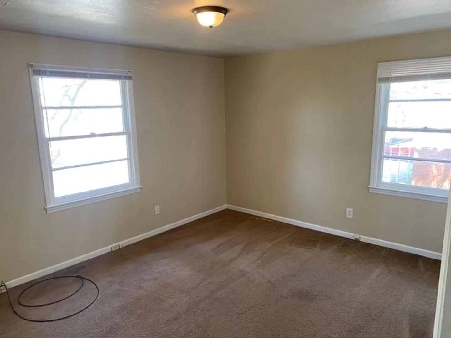 2 bedroom/1 bath Apartment home — Photo 3