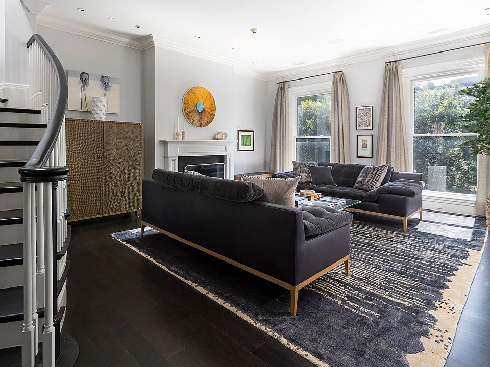 1st image of 17 Commonwealth Ave #Penthouse