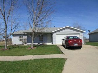 612 Follett Ln, Fremont, IN 46737