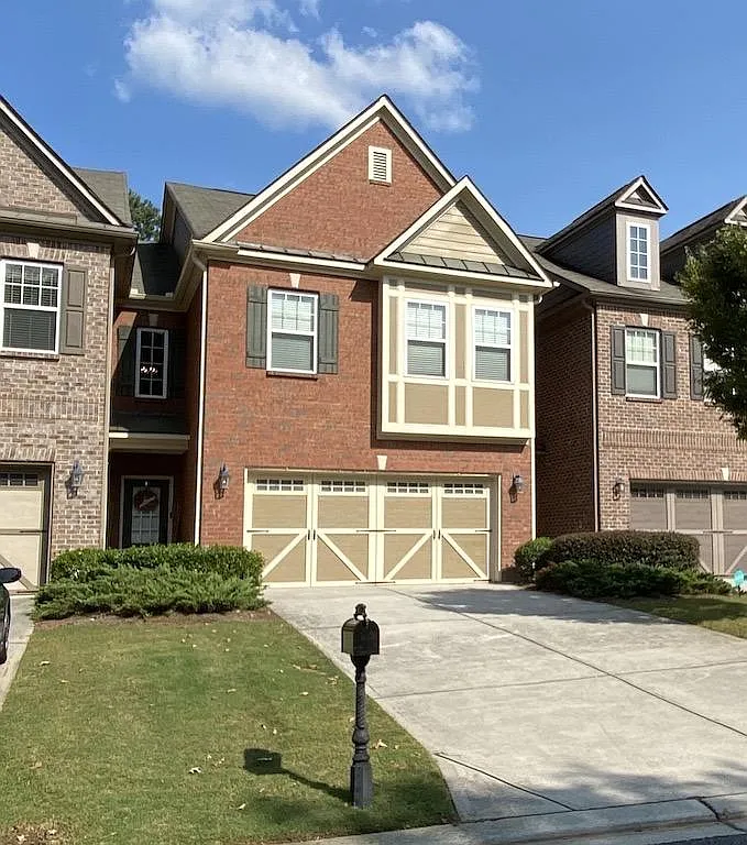 3 bed, 2230 sqft, $3,600 — Photo 1