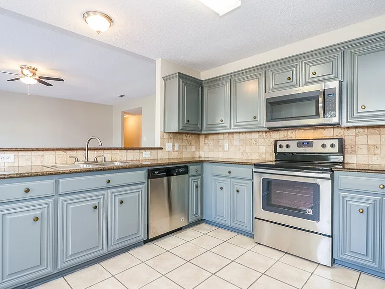 617 Saint Eric Dr — Photo 7