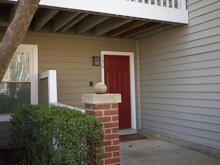 5705 Chapman Mill Dr #150 — Photo 2