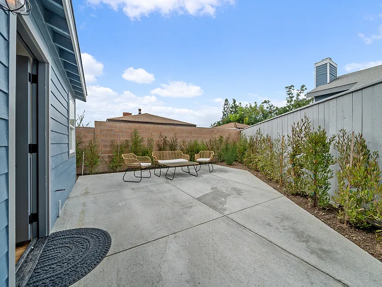 15227 Freeman Ave #1/2 — Photo 2