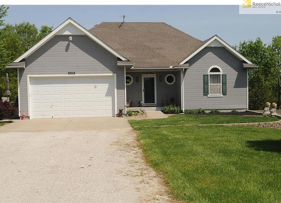 Beautiful home minutes from Interstate but absolutely private with no traffic noise
