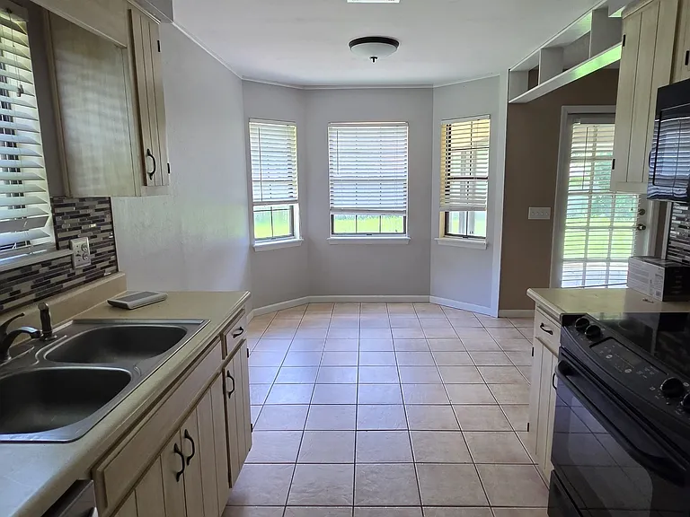 127 Summerfield Dr — Photo 45