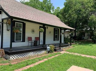 Hulme St, Bowie, TX 76230