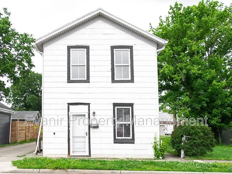 126 N Walnut St — Photo 1