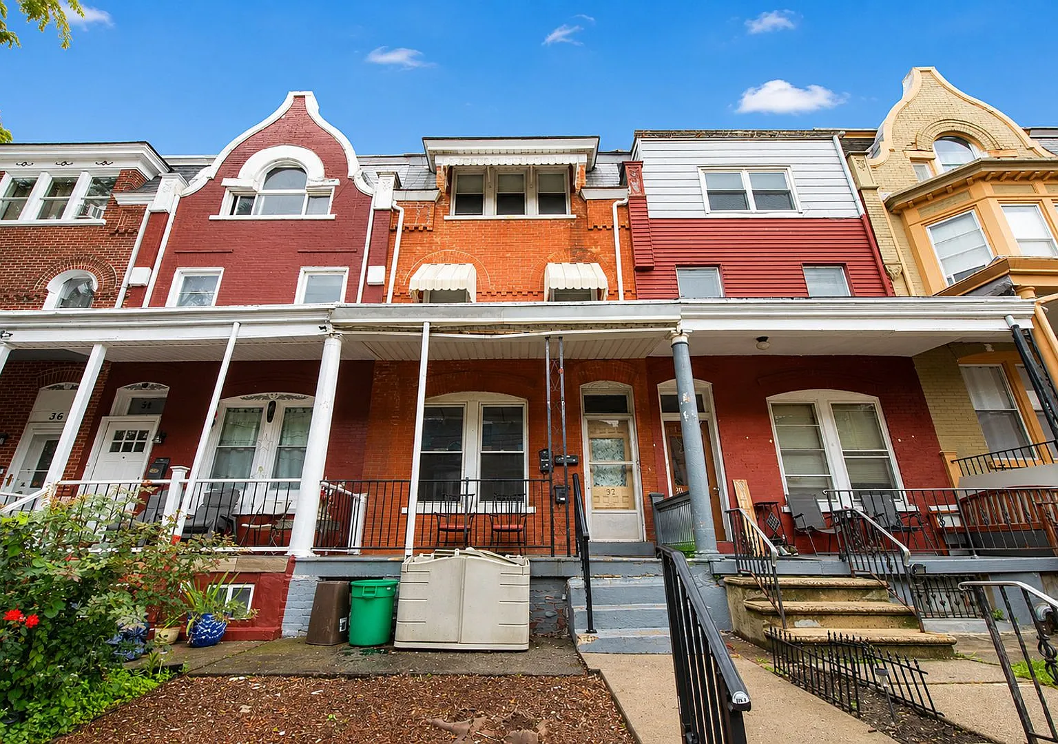 32 South Franklin Street — Photo 2
