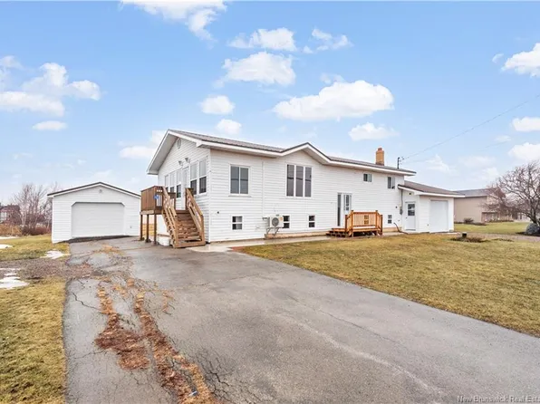 12 Bellerive, Beaubassin East, NB E4N 2T7