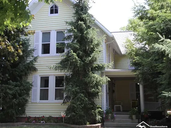 19 Scott St, Monroe, MI 48161