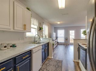 7574 Kings Trl, Fort Worth, TX 76133