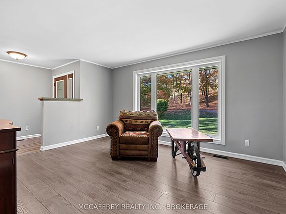 4th image of 51 Luffman Rd
