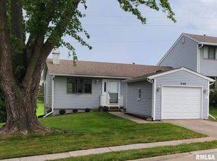 3140 Maplewood Dr, Bettendorf, IA