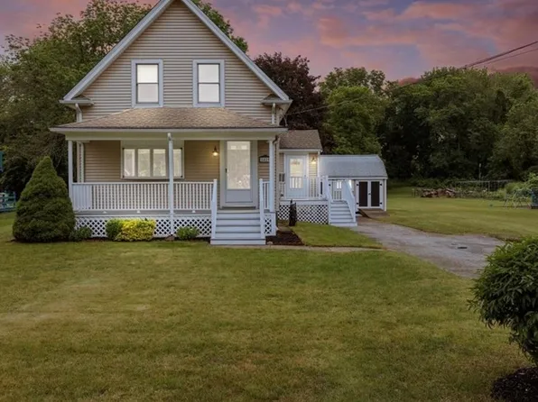 1429 Old Pleasant St, Bridgewater, MA 02324