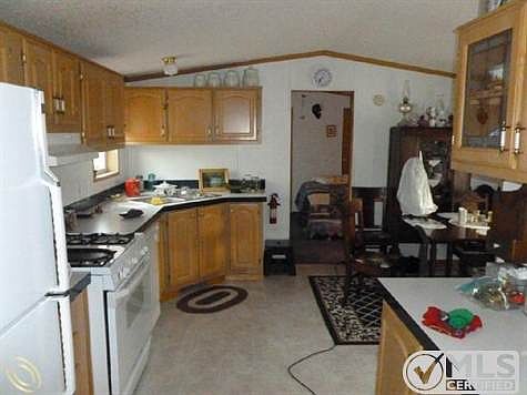 5747 Pine Caseville Kitchen2.jpg