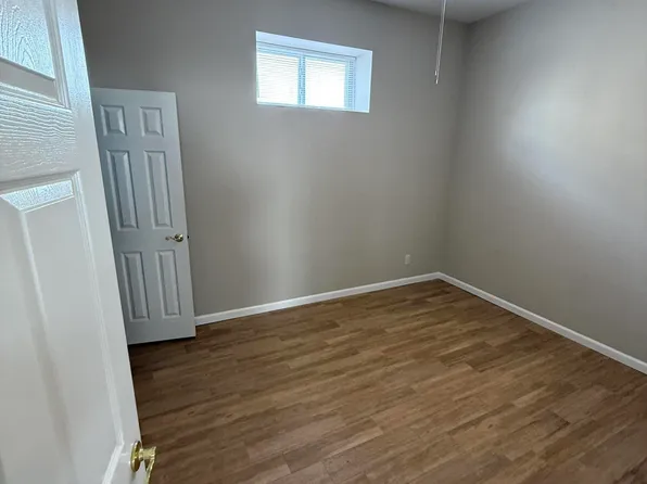 31 Delia Ct, Staten Island, NY 10307